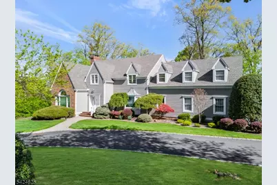 8 Waldron Dr, Bridgewater, NJ 08836 - Photo 2