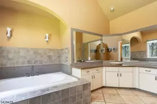 55 Janelle Ct, Bedminster Township, NJ 07921 - Photo 20