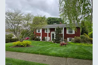 3 Perrelli Ln, Jefferson Township, NJ 07438 - Photo 2