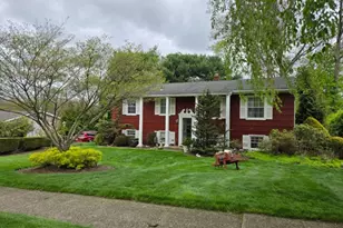 3 Perrelli Ln, Jefferson Township, NJ 07438 - Photo 2