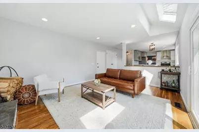 32 Bonnell Ln, Randolph Township, NJ 07869 - Photo 14