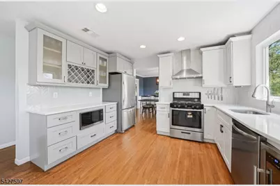 32 Bonnell Ln, Randolph Township, NJ 07869 - Photo 10