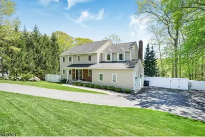 32 Bonnell Ln, Randolph Township, NJ 07869 - Photo 2