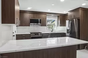 153 Smallwood Ave, Belleville, NJ 07109 - Photo 6