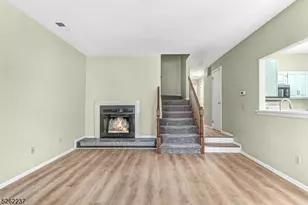 78 Academy Ct, Bedminster Township, NJ 07921 - Photo 4