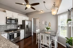 605 Magnolia Ln Ondo, Branchburg Township, NJ 08876 - Photo 2