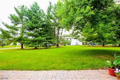 123 Pear Tree Ln, Franklin Township, NJ 08823 - Photo 12