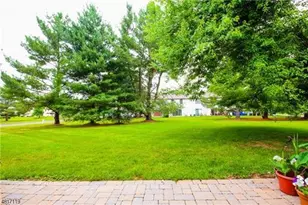 123 Pear Tree Ln, Franklin Township, NJ 08823 - Photo 12