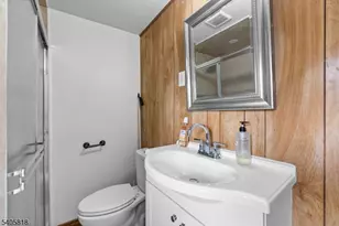 130 Renner Ave, Newark, NJ 07112 - Photo 18