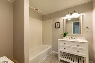 173 Bungalow Terrace, Long Hill Township, NJ 07946 - Photo 8