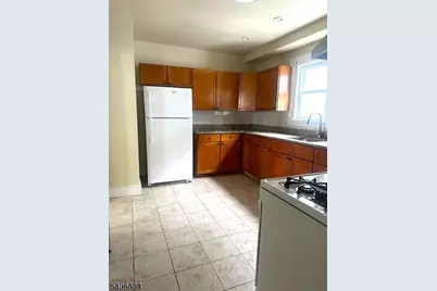 66 Poe Ave #2nd, Newark, NJ 07106 - Photo 2