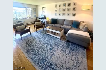 605 Grove St #D4, Clifton, NJ 07013 - Photo 2