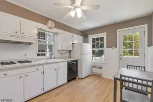 75 Hillside Ave, Berkeley Heights Township, NJ 07922 - Photo 4
