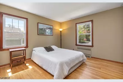 75 Hillside Ave, Berkeley Heights Township, NJ 07922 - Photo 8