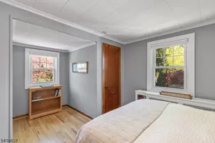 75 Hillside Ave, Berkeley Heights Township, NJ 07922 - Photo 12