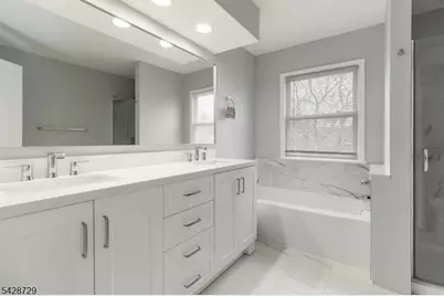 119 Hawthorne Ct, Rockaway Township, NJ 07866 - Photo 14