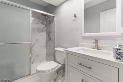 119 Hawthorne Ct, Rockaway Township, NJ 07866 - Photo 18