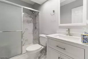 119 Hawthorne Ct, Rockaway Township, NJ 07866 - Photo 18