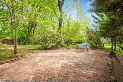 2446 Hill Rd, Scotch Plains Township, NJ 07076 - Photo 20