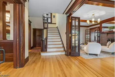 7 Prospect Ter, Montclair, NJ 07042 - Photo 4