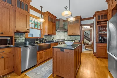 7 Prospect Ter, Montclair, NJ 07042 - Photo 10