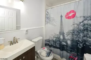 171 Ampere Pkwy, Bloomfield, NJ 07003 - Photo 18
