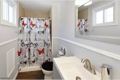 171 Ampere Pkwy, Bloomfield, NJ 07003 - Photo 26