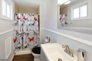 171 Ampere Pkwy, Bloomfield, NJ 07003 - Photo 26