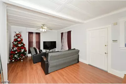 171 Ampere Pkwy, Bloomfield, NJ 07003 - Photo 8
