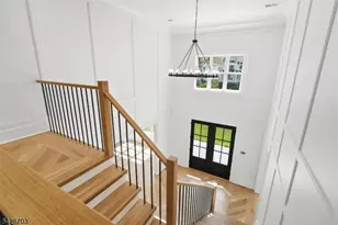 6 Benson Ct, Millburn, NJ 07078 - Photo 4