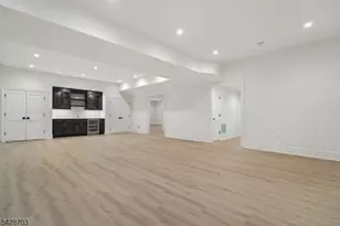 6 Benson Ct, Millburn, NJ 07078 - Photo 38