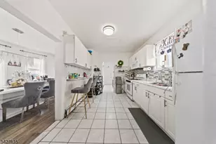 14 Dey St, Paterson, NJ 07503 - Photo 10
