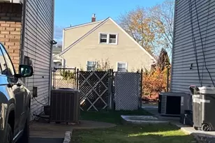 17B Garden Dr, Elmwood Park, NJ 07407 - Photo 36