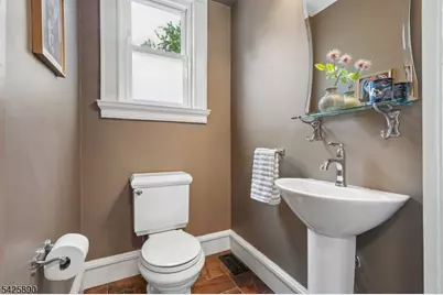 378 Park St, Montclair, NJ 07043 - Photo 22