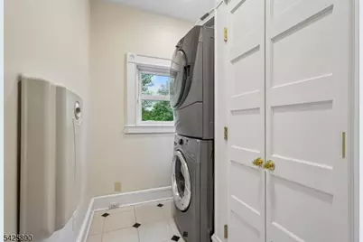378 Park St, Montclair, NJ 07043 - Photo 34