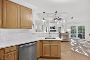 10 Pine Cres Unit, Vernon Twp., NJ 07462 - Photo 18