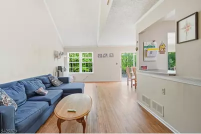 15 Dena Dr, Wanaque, NJ 07465 - Photo 14