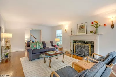 36 Cambridge Drive, Millburn Twp., NJ 07078 - Photo 8