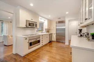 36 Cambridge Dr, Millburn Twp., NJ 07078 - Photo 16
