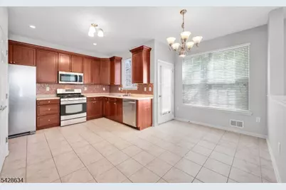 31 Winding Hill Dr, Mount Olive, NJ 07840 - Photo 8