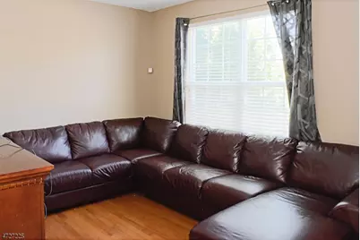 31 Winding Hill Dr, Mount Olive, NJ 07840 - Photo 2