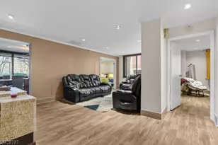 326 Prospect Ave, Hackensack, NJ 07601 - Photo 10