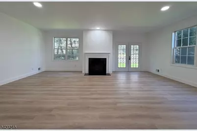 330 Winthrop Dr Unit #303, Nutley, NJ 07110 - Photo 8