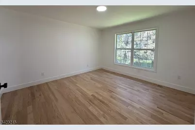 330 Winthrop Dr Unit #303, Nutley, NJ 07110 - Photo 12