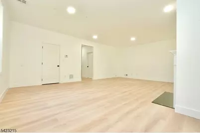 330 Winthrop Dr #303, Nutley, NJ 07110 - Photo 30