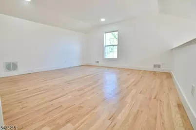 330 Winthrop Dr #303, Nutley, NJ 07110 - Photo 10