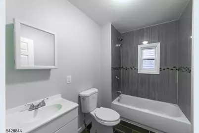 874 S 16th St, Newark, NJ 07108 - Photo 6