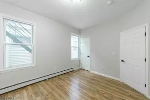 874 S 16th St, Newark, NJ 07108 - Photo 8