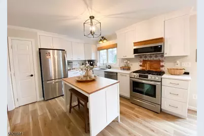 608 E Hendricks Blvd, South Plainfield, NJ 07080 - Photo 6