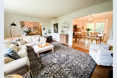 608 E Hendricks Blvd, South Plainfield, NJ 07080 - Photo 12